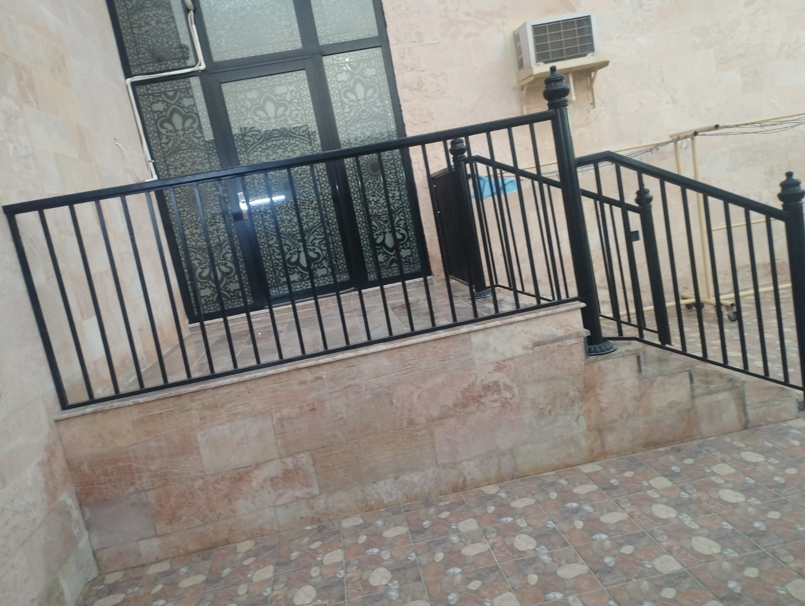 Aluminium Handrails - Photo 12