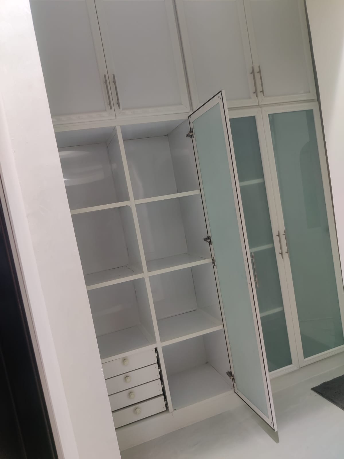 Kitchen Cabinet - Photo 23